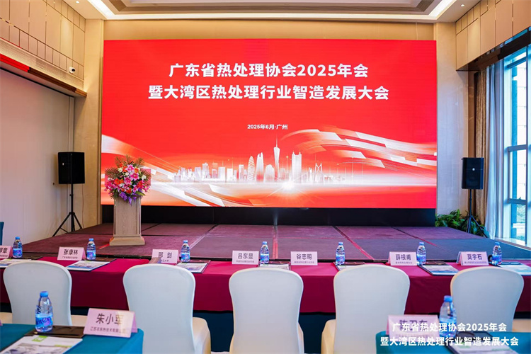 一个有实力的公司把自己玩死了，有趣却不好玩