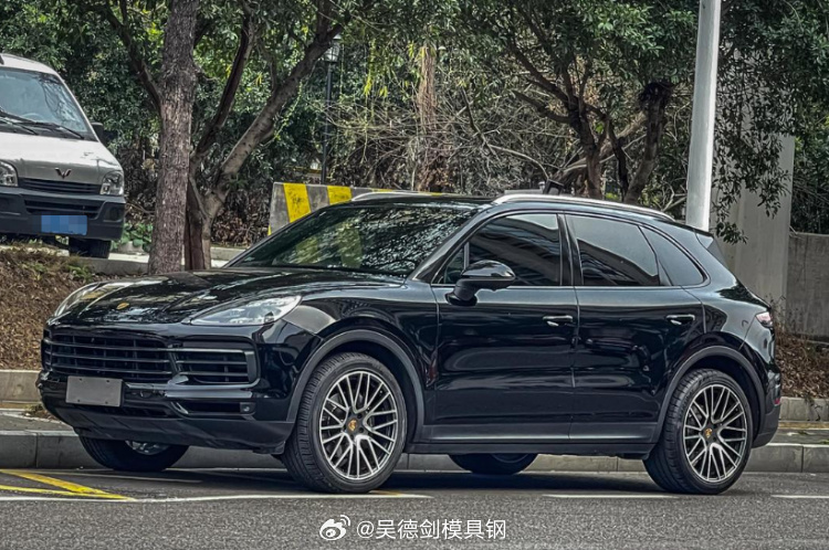 深圳来了一位好客户，交流后就付款采购PM23粉末高速钢